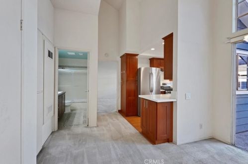 11690 Lakewood Blvd, Downey CA  90241-5272 exterior