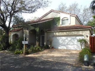 7266 109th Path, Miami, FL 33173-2768