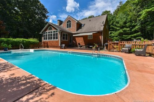 22 Hill Rd, New Hartford, CT 06057-2015
