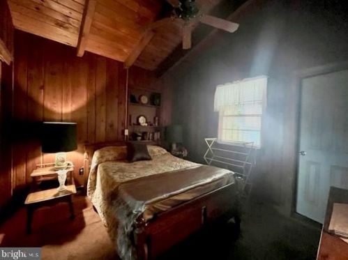 319 Lake Dr, Richmond National Battlefiel VA  22835-2752 exterior