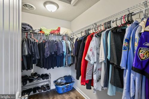 192 Winifred Dr, Hanover PA  17331 exterior