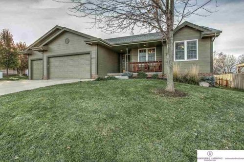 21725 Laura St, Gretna, NE 68028-5923