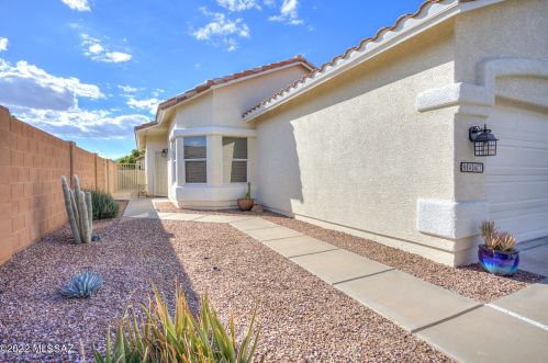 9487 Mission Valley Pl, Tucson, AZ 85743-5430