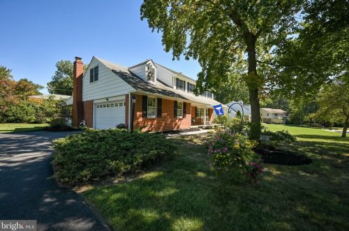 2407 Heather Rd, Wilmington, DE 19803-2717