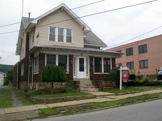 230 Cunningham St, Butler, PA 16001-5744