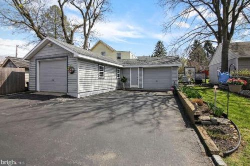 704 Berwyn Ave, Berwyn PA  19312-1714 exterior