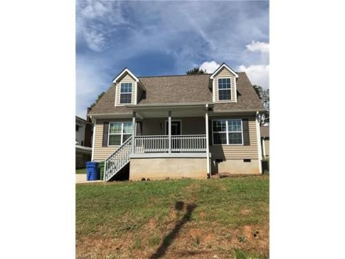 124 Oakland Rd, Asheville, NC 28801-4728