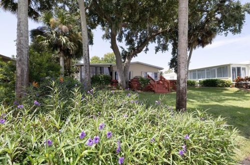 729 Navigators Way, Edgewater FL 32141-5924 exterior