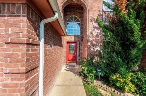 8571 Miami Springs Dr, Fort Worth, TX 76123-1478