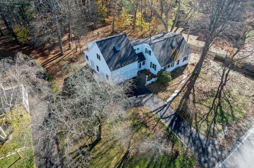 17 Mill Rd, North Hampton, NH 03862-2320