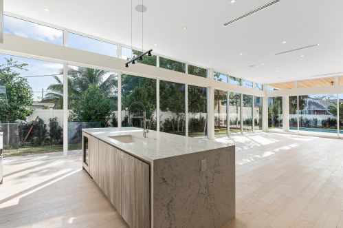 724 Lake Ave, Delray Beach FL  33483-5928 exterior