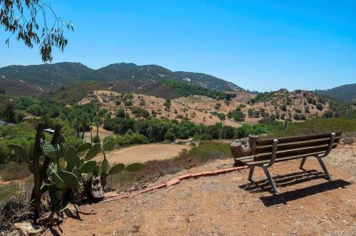 28537 Twin Oaks Valley Rd, Vista, CA 92084-2303