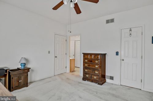 1214 White Birch Ln, Carlisle PA  17013-3591 exterior