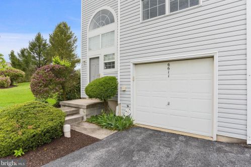 6611 Springford Ter, Harrisburg, PA 17111-6988