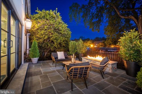 1601 38th St, Washington DC  20020-2327 exterior