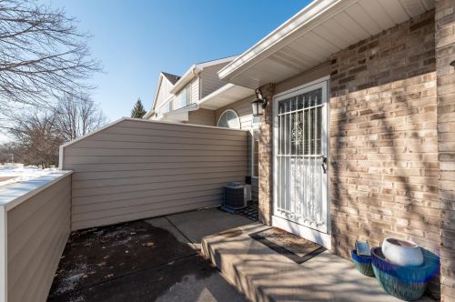 990 106th Ln, Minneapolis, MN 55433-4326