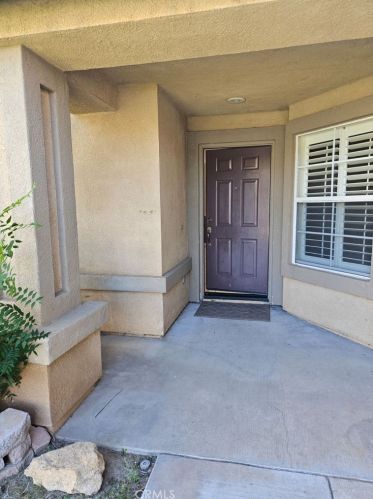 705 Greenwood St, Beaumont CA  92223-7119 exterior