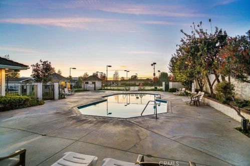 20055 Canyon View Dr, Santa Clarita CA  91351-5724 exterior