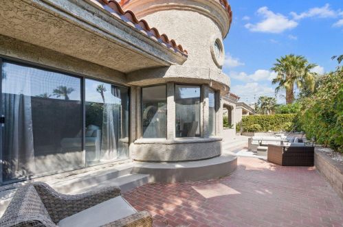 48127 Calle Seranas, La Quinta CA  92253-2205 exterior