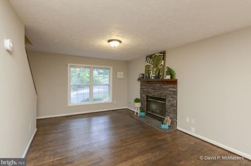 277 Black Cub Run Ln, Harpers Ferry WV  25425-6805 exterior