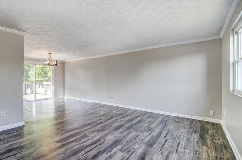 1967 Willow Run Rd, Darbydale OH  43123-1531 exterior