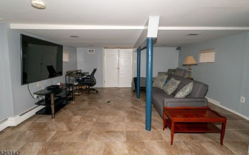83 Voit Ave, Lincoln Park NJ  07035-1039 exterior