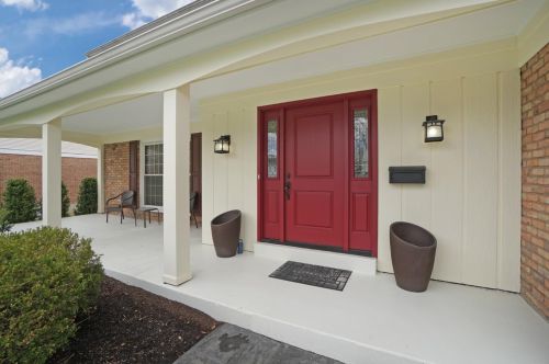 5796 Bayberry Dr, Cincinnati, OH 45242-8018