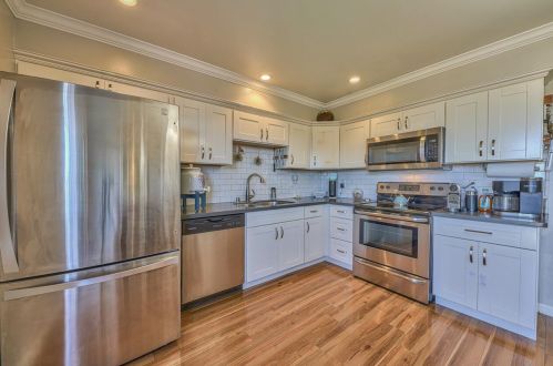 491 Jean Cir, Marina CA  93933-4012 exterior