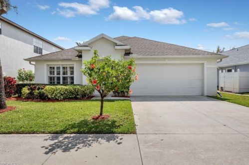 15015 Savannah Dr, Naples, FL 34119-4803