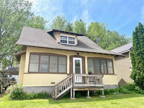 123 Maple St, Glenwood City, WI 54013-8585