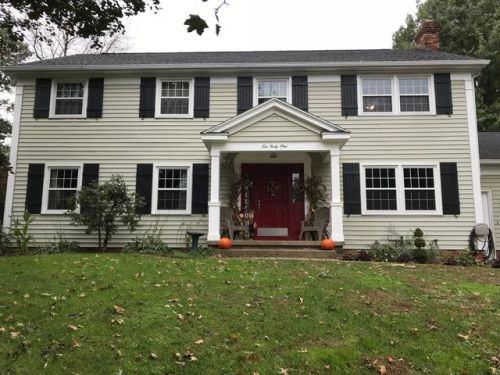 1041 Heatherwood Ln, Riceland, OH 44667-2335