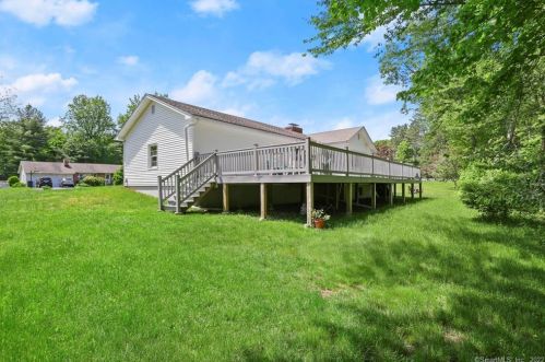 80 Chatfield Dr, Bridgeport CT exterior