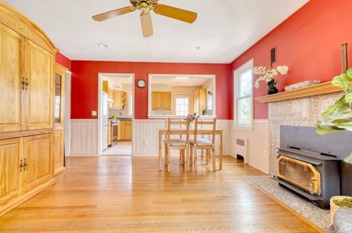 59 Beechwood Rd, Bedford Hills NY  10507-1701 exterior