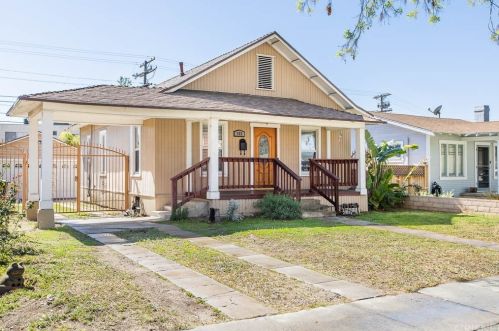 662 Alexander St, Glendale CA 91203-1621 exterior