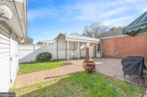2213 Downing Ln, Wilmington DE  19804-3612 exterior
