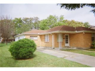 600 Lake Ave, Metairie LA  70005-3524 exterior