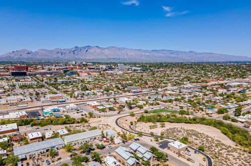 1070 Miles St, Tucson AZ 85719-6140 exterior