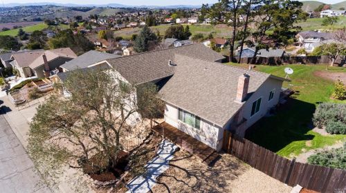 443 York Dr, Benicia, CA 94510-1424