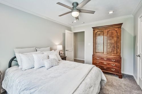 5049 Brookside Rd, Pearland TX 77581-7974 exterior