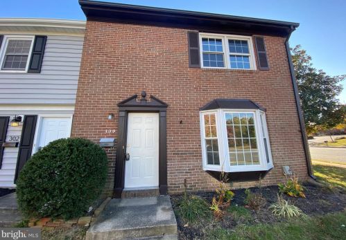 300 Garfield Ct, Fredericksburg, VA 22408-1919