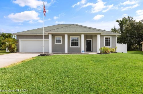 3932 Tangle Dr, Titusville, FL 32796-2202
