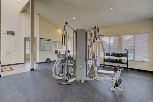 542 Arcadia Dr, Vacaville CA  95687-3354 exterior