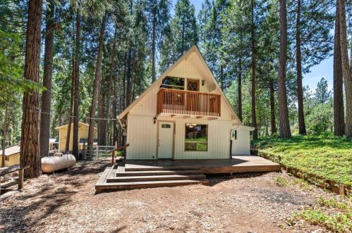 3060 Easy St, Pacific House, CA 95726-9543