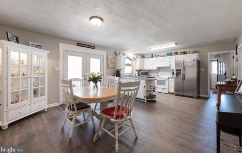 3910 Glazebrook Dr, Fredericksburg, VA 22407-6856