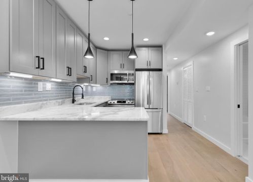 210 Varnum St, Washington, DC 20011-7417