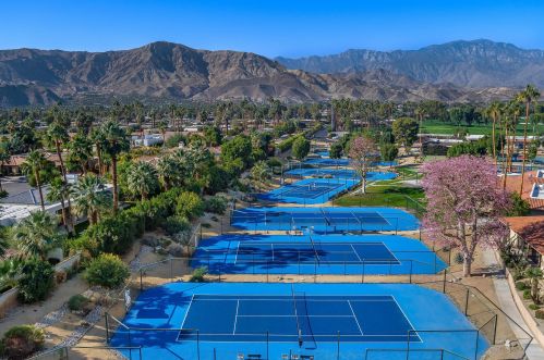 6 Cornell Dr, Rancho Mirage CA  92270-3630 exterior