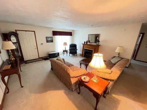 516 Bennington Pl, Hopwood, PA 15445-2235
