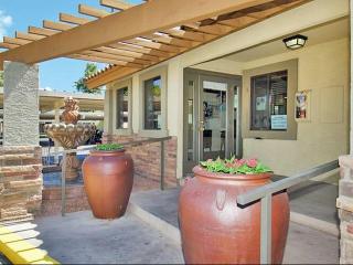 8135 35th Ave, Phoenix AZ  85051-0637 exterior