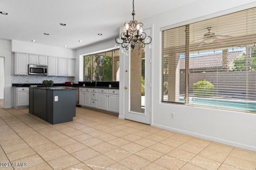 21523 72 Ave, Glendale AZ  85303-1630 exterior