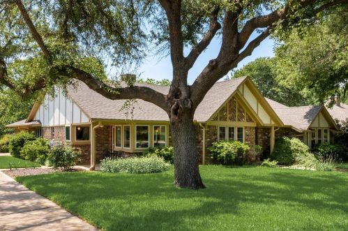 2160 Savannah Trl, Denton, TX 76205-8210